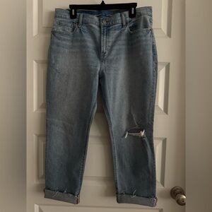 Old Navy Women's Light Blue Mid-rise Boyfriend Jeans. Size 12!